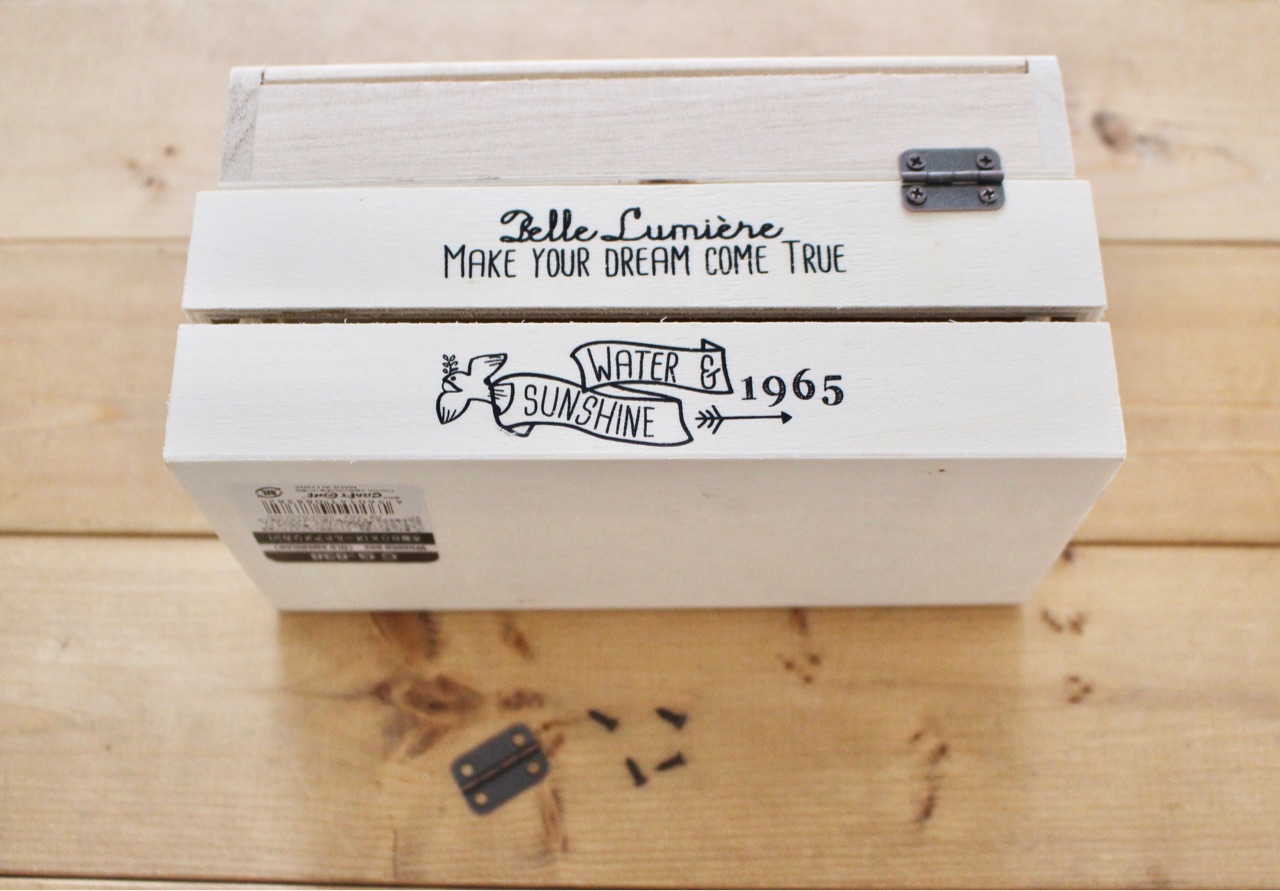 簡単 ミニドレッサーを100均商品4つで Elie S House Diy100均リメイカーエリィの暮らし レシピブログ Powered By ライブドアブログ