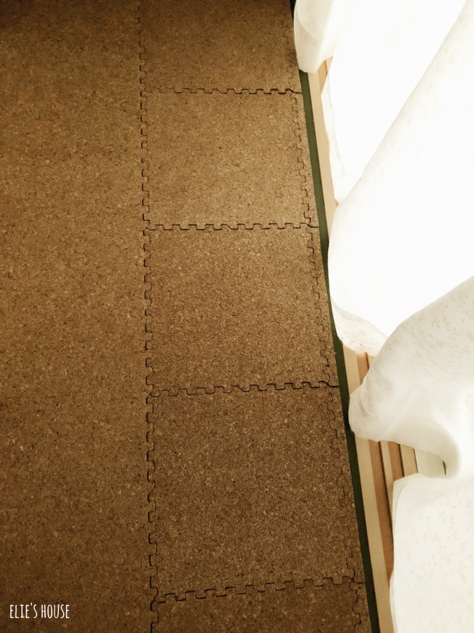 子育ての味方 ジョイントマットのズレを108円で最小限にとどめる方法 Elie S House Diy100均リメイカーエリィの暮らし レシピブログ Powered By ライブドアブログ 子育ての味方 ジョイントマットのズレを108円で最小限にとどめる方法 Elie S House Diy100均リメイカーエリィの暮らし レシピブログ Powered By ライブドアブログ