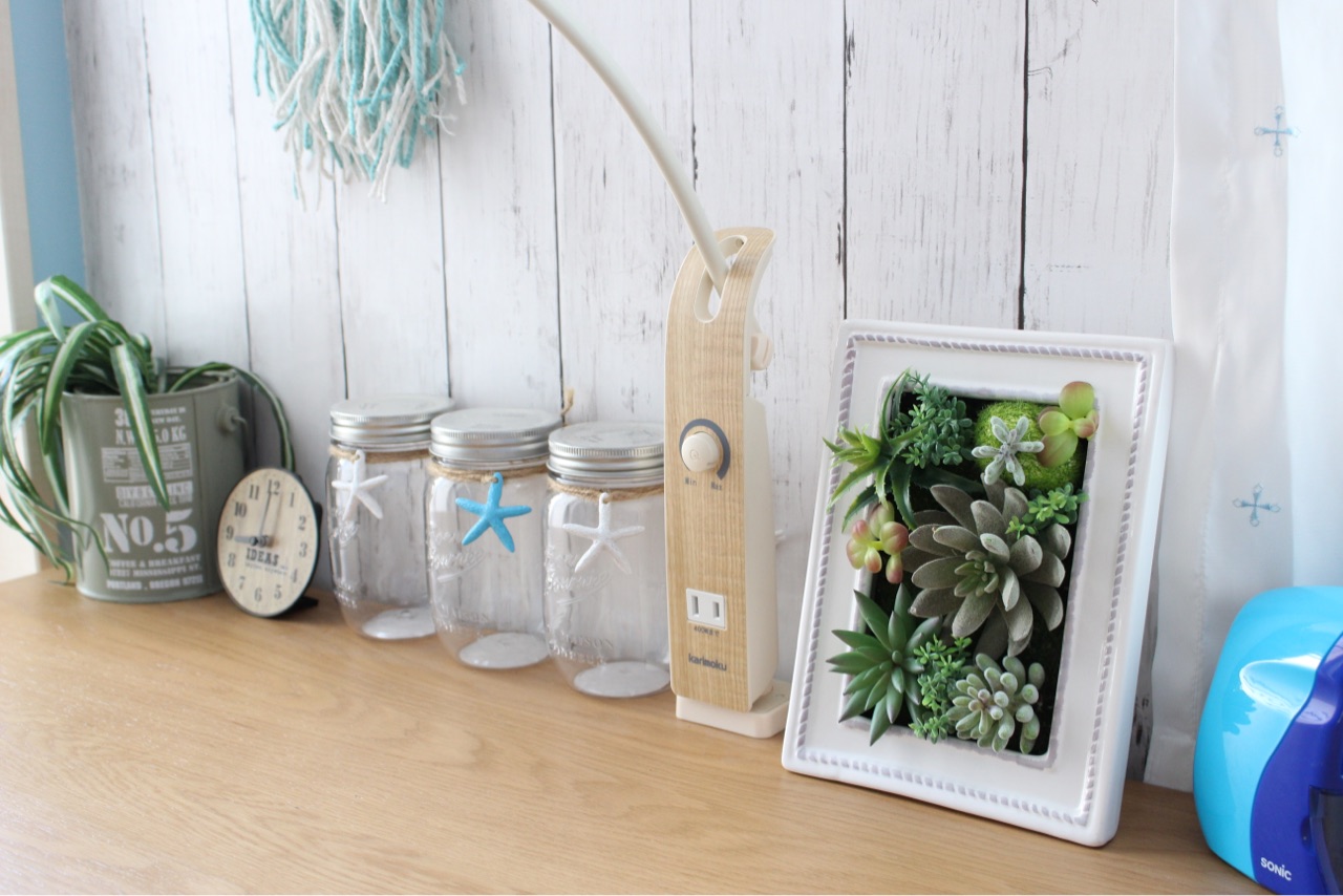 ニトリの多肉フェイクのフレームを西海岸風の部屋に Elie S House Diy100均リメイカーエリィの暮らし レシピブログ Powered By ライブドアブログ