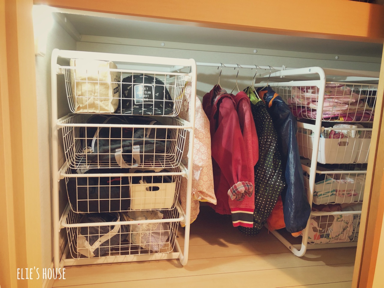 ダイソーのクローゼットライトで 押入れ収納使いやすく Elie S House Diy100均リメイカーエリィの暮らし レシピブログ Powered By ライブドアブログ ダイソーのクローゼットライトで 押入れ収納使いやすく Elie S House Diy100均リメイカーエリィの暮らし レシピブログ Powered By ライブドアブログ