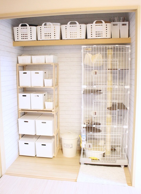 押入れ収納 DIY 押入れ改造 リメイクシート 白レンガ 猫