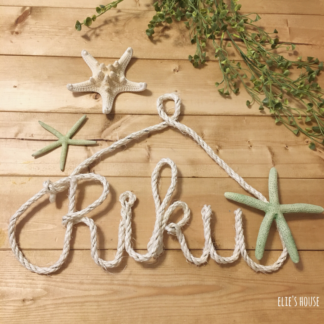 セリアのワイヤーロープで西海岸風ドアプレート Elie S House Diy100均リメイカーエリィの暮らし レシピブログ Powered By ライブドアブログ セリアのワイヤーロープで西海岸風ドアプレート Elie S House Diy100均リメイカーエリィの暮らし レシピブログ Powered By ライブドアブログ