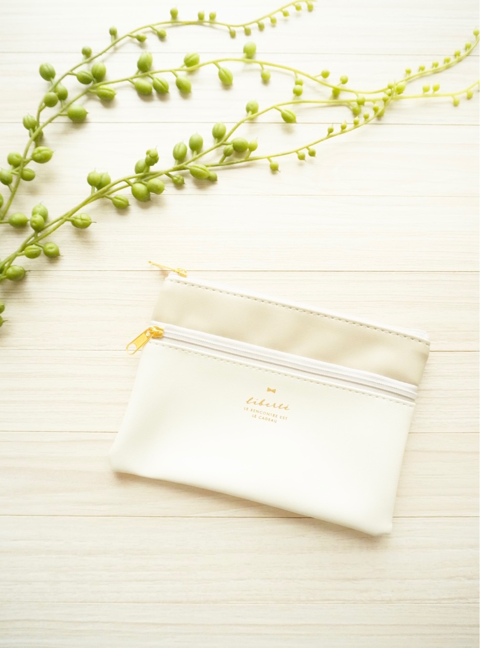 ジョリーフルール 新作Wガーゼ20㎝ファスナー合皮ポーチ （やるじゃん  