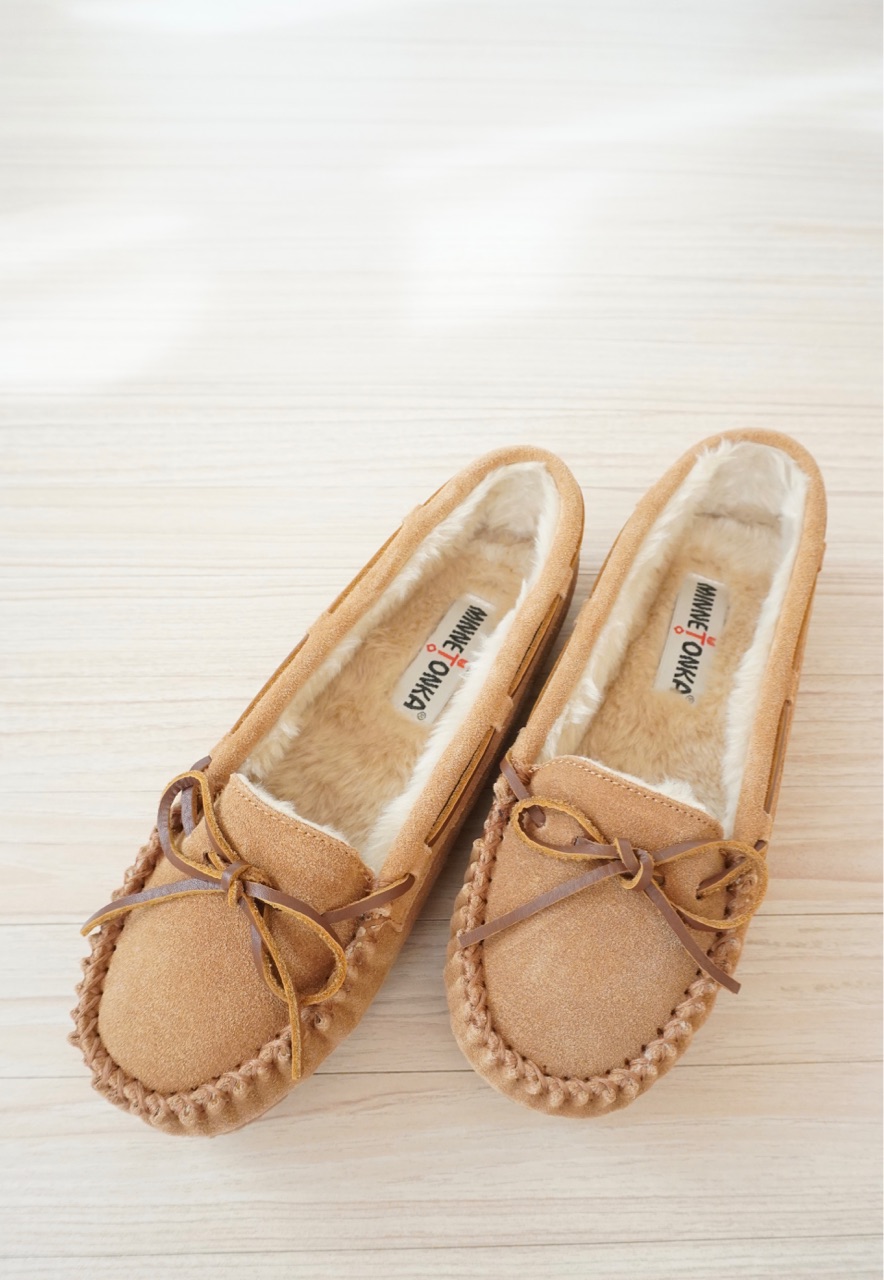 UGG ベージュ　モカシン　コストコ これは買い！コストコでお得に秋冬ものをお安くゲット : elie's