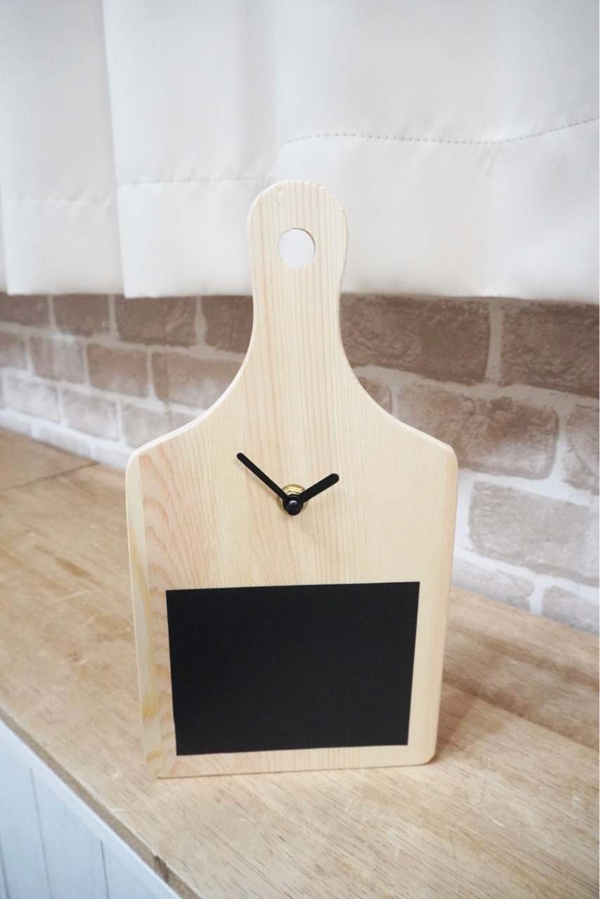 100均 カッティングボードと時計キットで黒板時計パターン2 Elie S House Diy100均リメイカーエリィの暮らし レシピブログ Powered By ライブドアブログ 100均 カッティングボードと時計キットで黒板時計パターン2 Elie S House Diy100均リメイカーエリィの暮らし レシピブログ Powered By ライブドアブログ