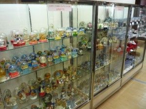 名古屋名鉄百貨店 スノードームコレクション展示 当方のコレクションの展示です