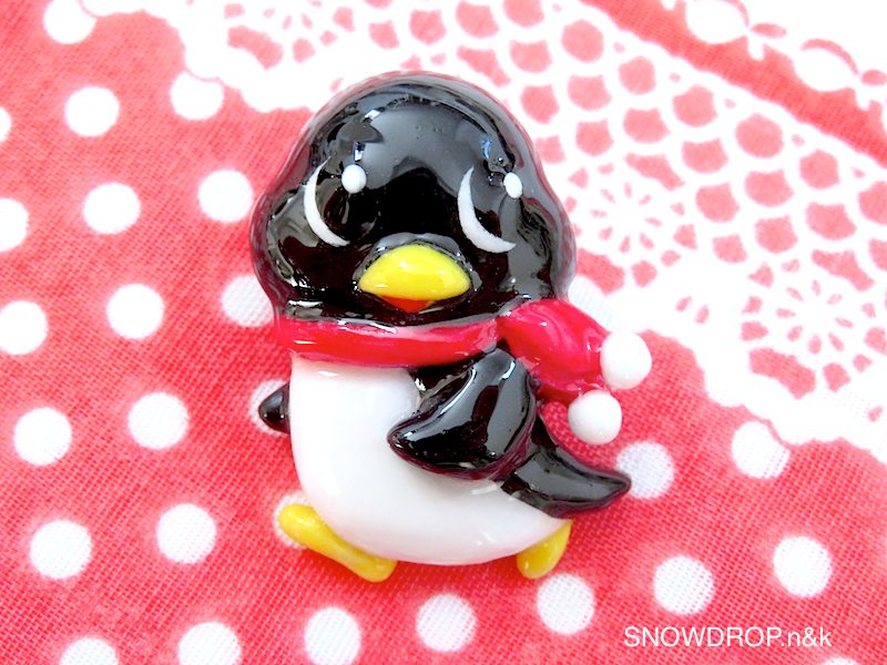 ゴーゴーペンギンさんのヘアゴムと黒いうさぎさん。 : SNOWDROP.n&kの