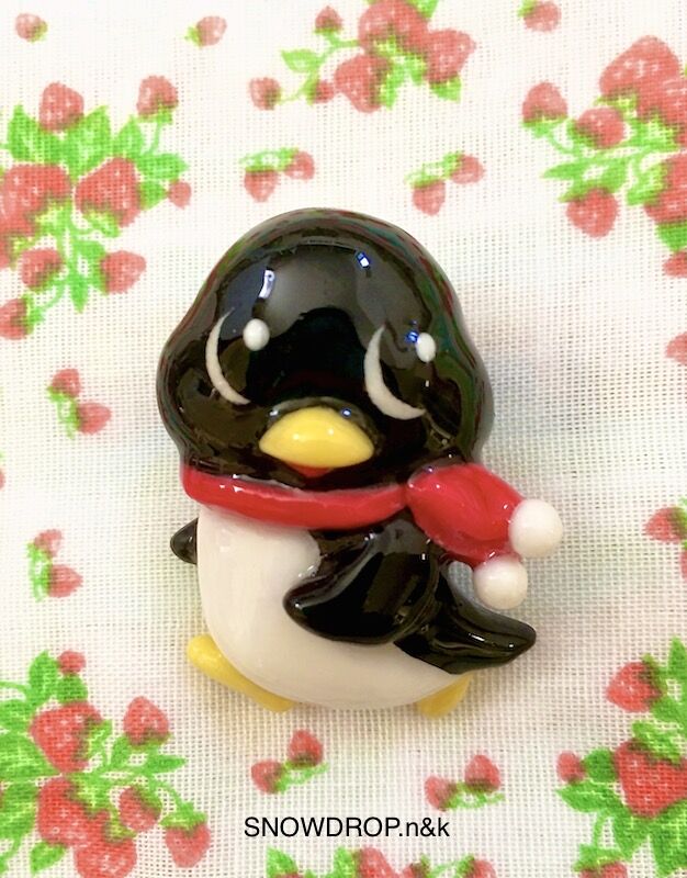 オーダー品 親子ペンギンとうさぎ ヘアゴム ゴーゴーペンギンさんのヘアゴムと黒いうさぎさん。 : SNOWDROP.n&kの