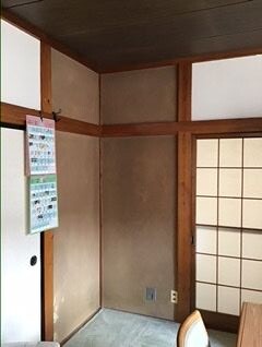 茶の間に壁紙を貼る2 砂壁はがす はがさない 柴犬モコモコ日記 茶の間に壁紙を貼る2 砂壁はがす はがさない 柴犬モコモコ日記