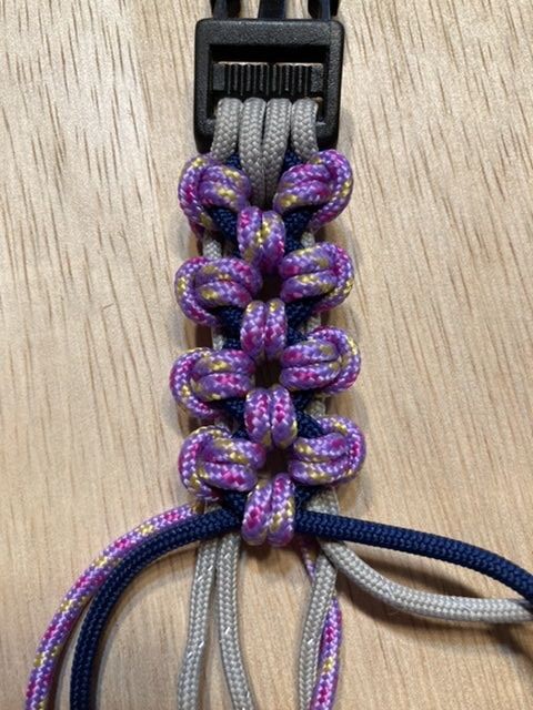 パラコード首輪の編み方(花)〜Aztec sun bar : 柴犬モコモコ日記
