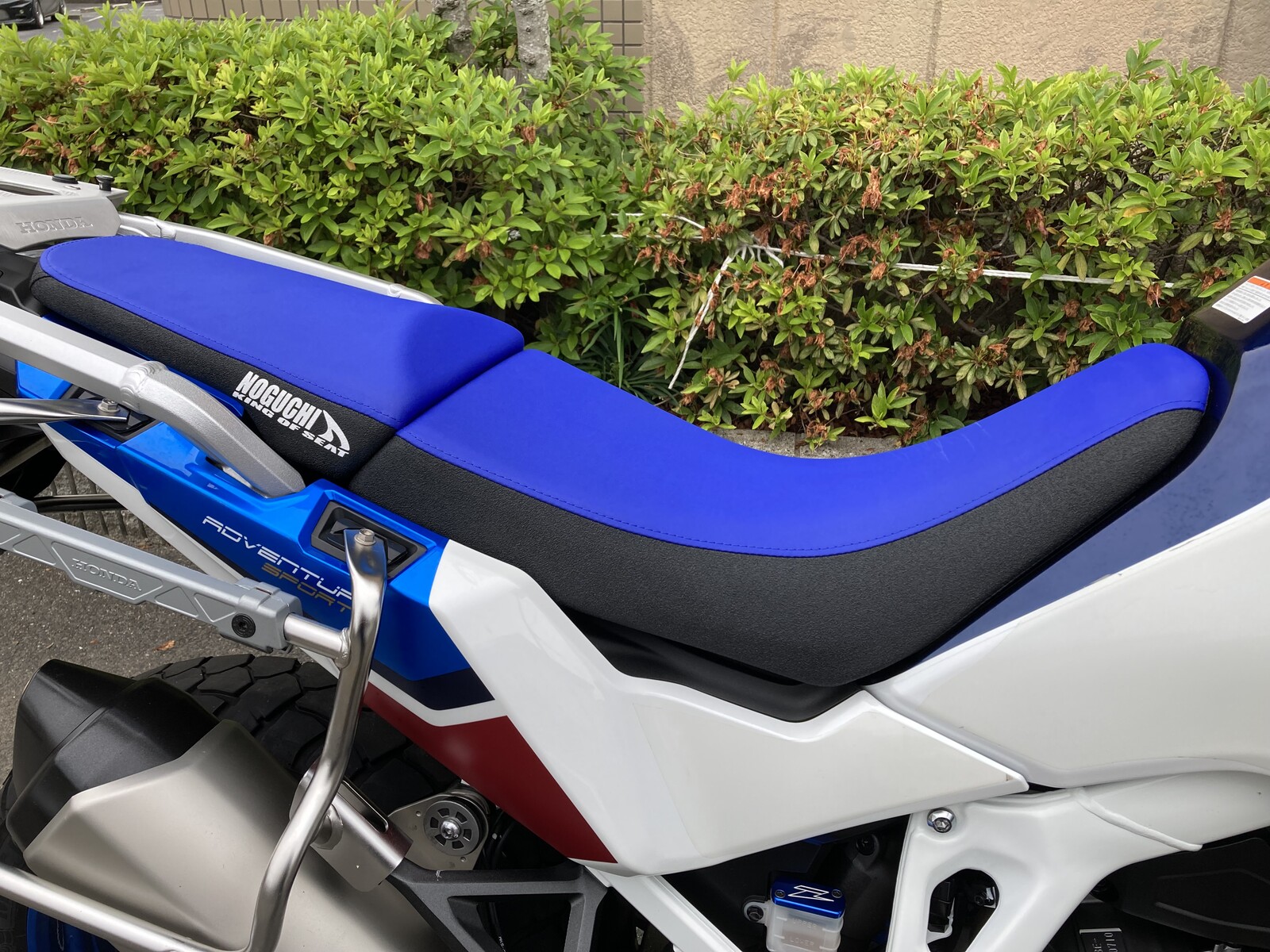 【美品】アフリカツイン750用社外品ローシート アフリカツイン XRV750 RD07 カスタム シート ローシート ノグチ