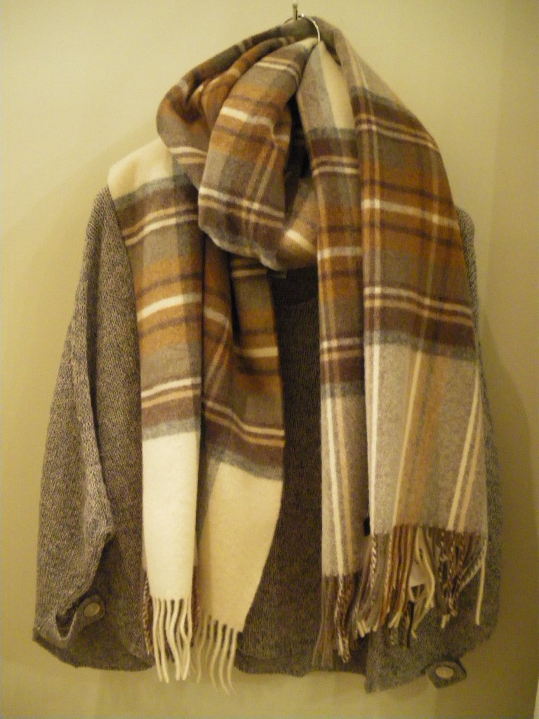 Johnstons ナチュラルドレススチュワート【美品】 【公式通販】