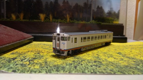 a0a8282c-s.jpg