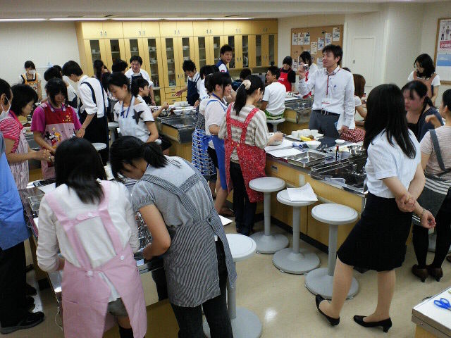 大原学園横浜校での最後のお菓子作り教室 自然な料理人 あだちひろみ 大原学園横浜校での最後のお菓子作り教室 自然な料理人 あだちひろみ