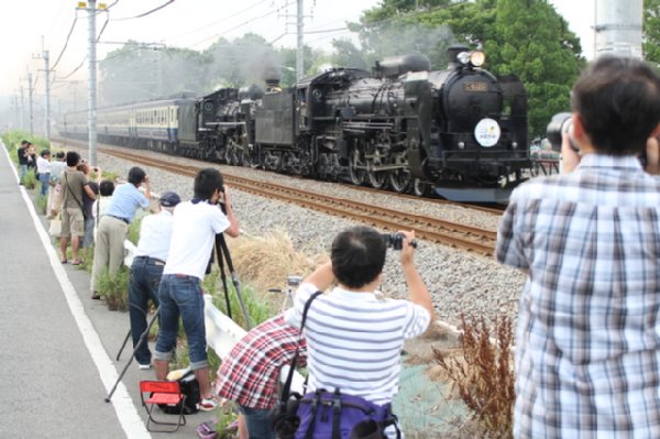 撮り鉄同士の対立が引き起こした炎上劇の真相