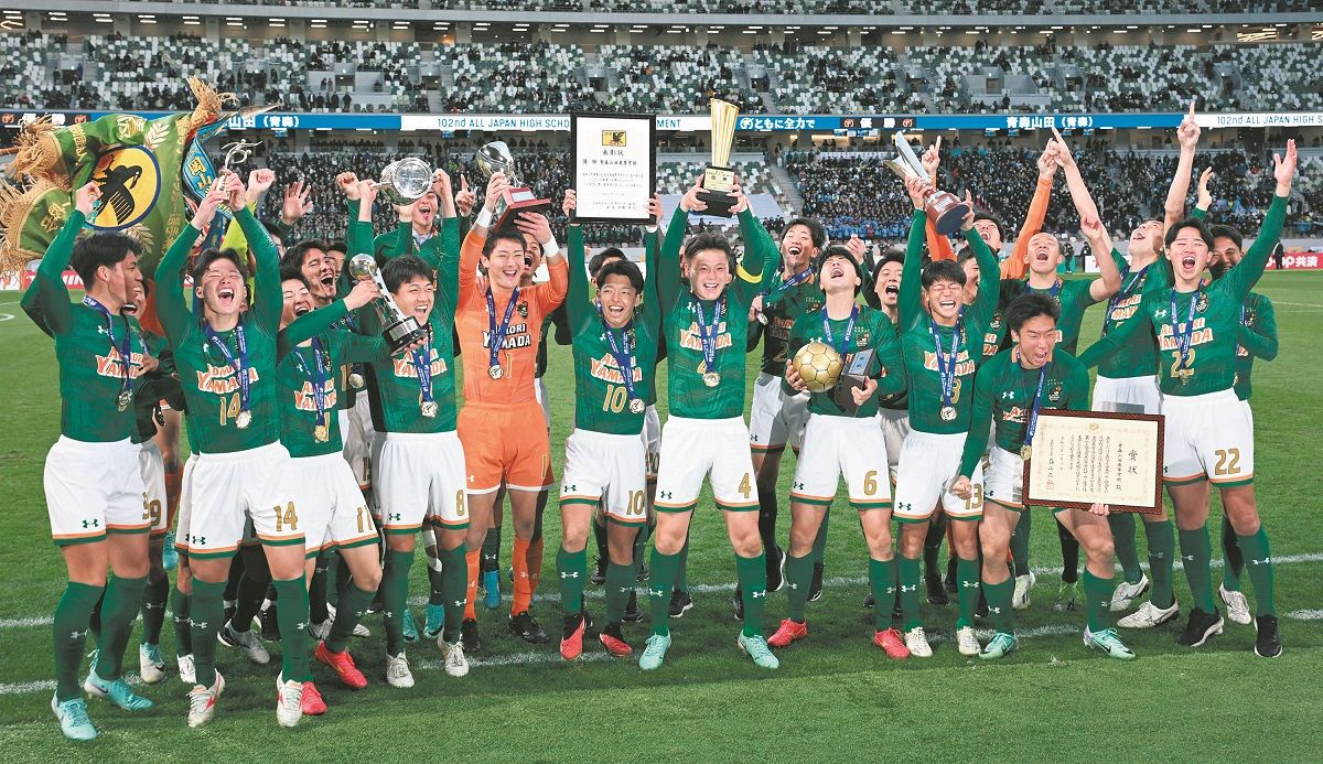 【高校サッカー】青森山田イレブンが批判に反論！「我々の強さを素直に認めてほしい」