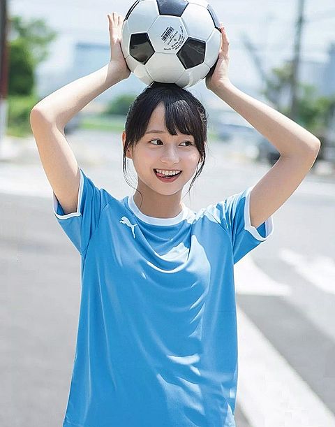 【必見】影山優佳、特別なメッセージを込めたウェディングドレス姿でファンに感動を届ける！