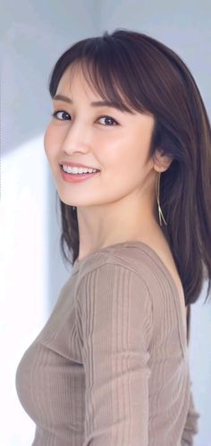 【芸能】矢田亜希子、45歳でセーラー服姿に大反響！「可愛すぎる」と話題沸騰