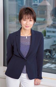 会見で注目の望月衣塑子記者が見逃され、不満が募る！「東山氏と井ノ原氏の辞任を強く訴える」