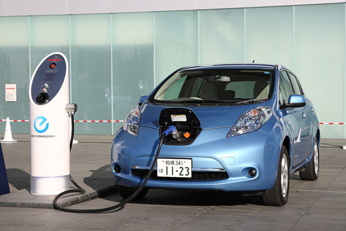 【考察】なぜ日本で電気自動車が普及しないのか？ 英国人記者が考察する