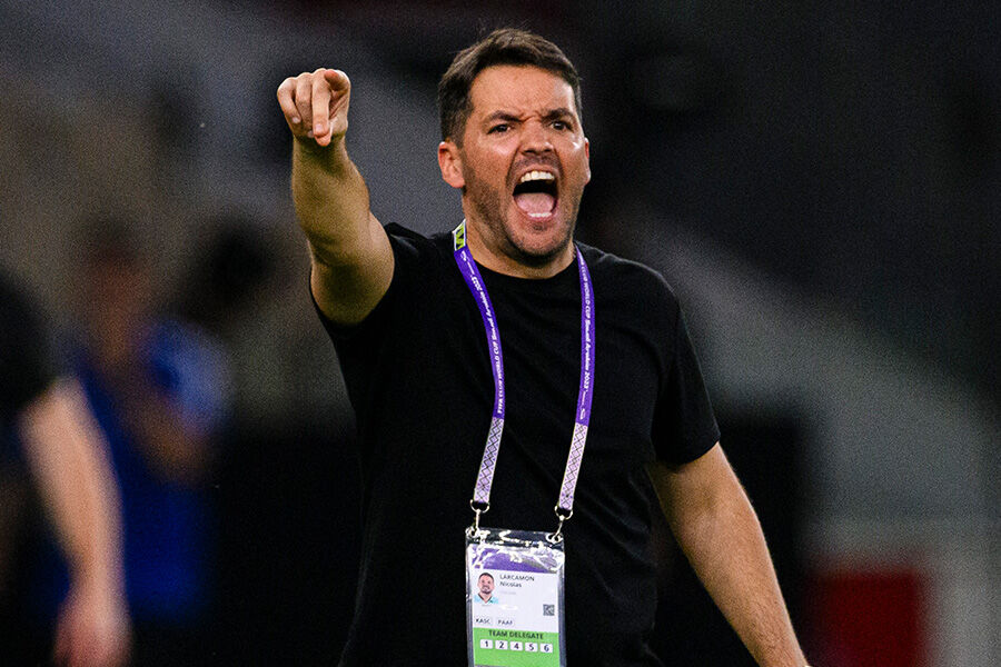 【悲報】クラブ・レオン、浦和に屈辱的な敗北！試合終了からわずか５時間後、監督が解任される