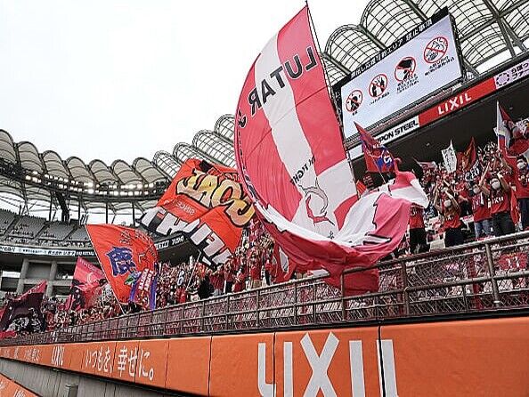 【悲報】鹿島サポーターの違反行為が川崎戦後に大きな騒ぎを引き起こす！
