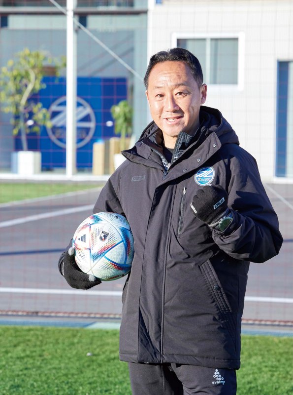 【サッカー】黒田剛監督の反論：パワハラ疑惑の背後にある真実