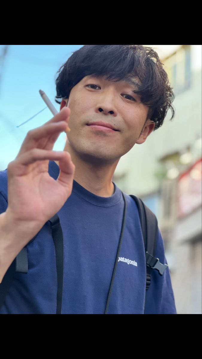 【フジテレビ】日曜深夜の放送に影響！人気芸人の出演休止の真相とは
