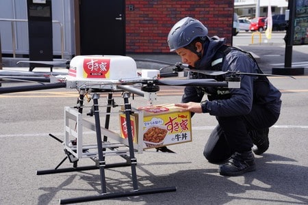 【驚愕】すき家南相馬市でドローンを使った牛丼配達サービスがスタート！