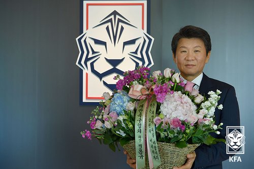 【サッカー】韓国市民団体が告発する！大韓サッカー協会会長に続いてクリンスマン監督も不正疑惑