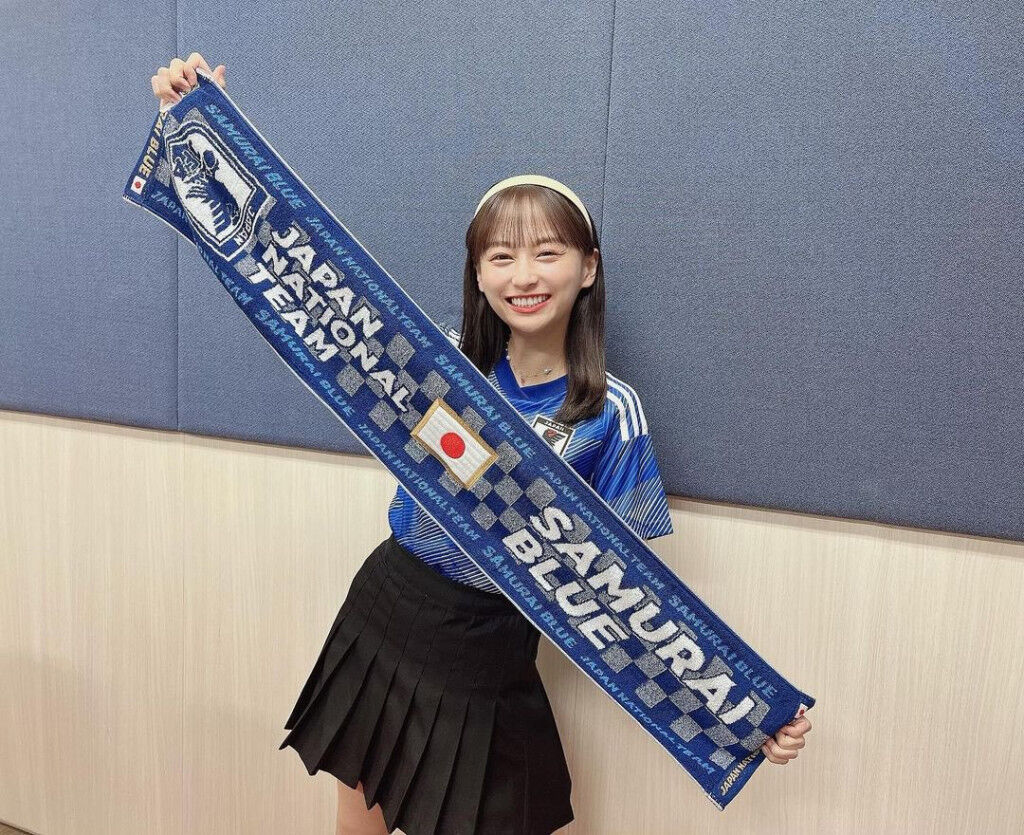 【サッカー】影山優佳とアーセナル富安がロンドンの散歩を楽しみながら英語でトーク！