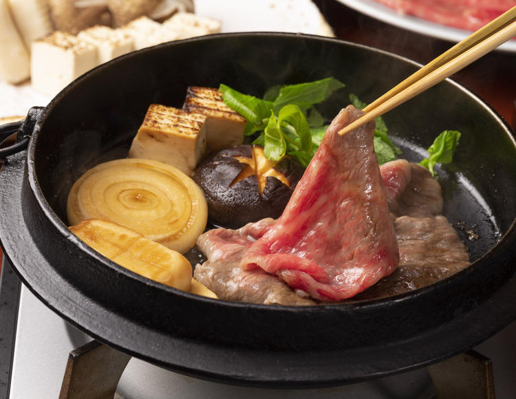 【休息】岸田首相が家族と訪れたすき焼き店での食事が話題に！