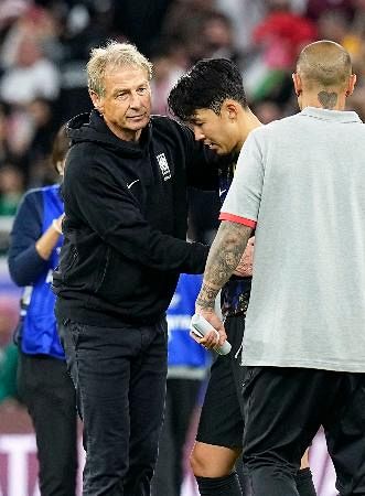 【悲報】韓国代表、クリンスマン監督を突然解任！成績に満足せずチーム再建へ
