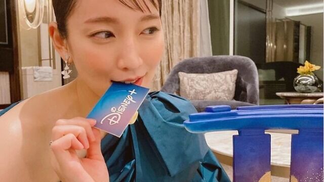 【芸能】吉岡里帆、ＤＩＯＲの大胆肩出しドレス姿が話題！透き通る美肌にファン絶賛