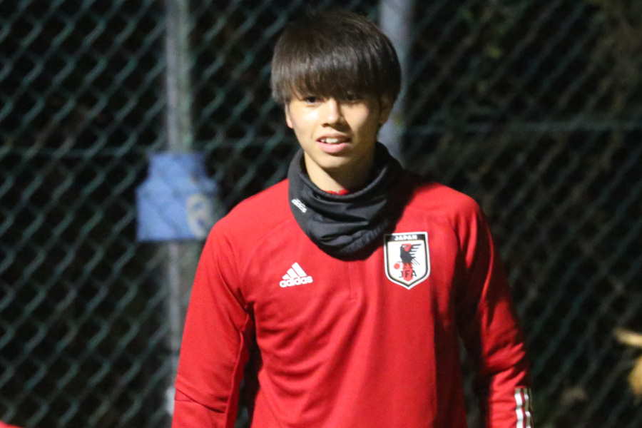 「もっとできるはず」と福西崇史が田中碧に語る、代表戦への熱い想い