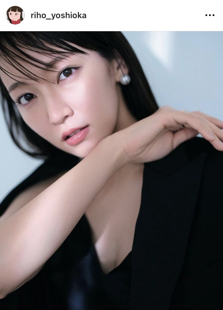 【芸能】吉岡里帆、フロントざっくり大胆に！前かがみ美ボディーにファン絶賛