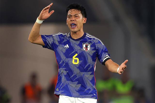 「遠藤リバプールでもこのくらい余裕持ってほしいね やっぱ2ボランチの方がやりやすそう」