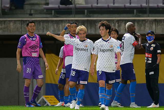 J2第28節 V ファーレン長崎 仙台に2発勝利で連勝 山崎亮平が決勝点 サッカータイム J2第28節 V ファーレン長崎 仙台に2発勝利で連勝 山崎亮平が決勝点 サッカータイム