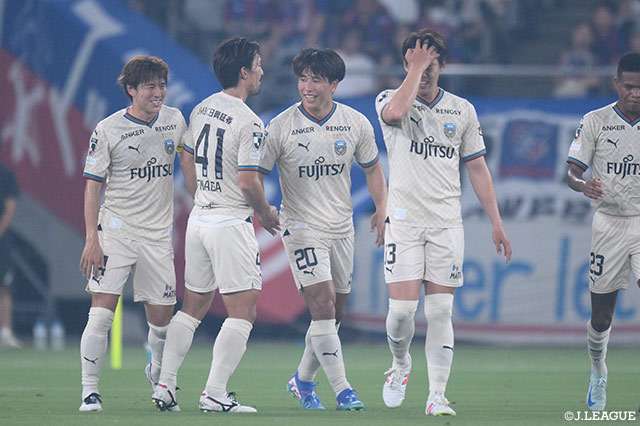 川崎フロンターレ、敵地でFC東京に3発完封勝利!山田新が2ゴール【J1第26節】