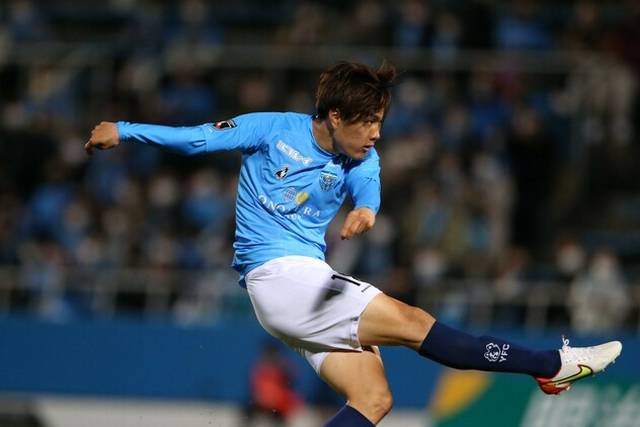 横浜FC小川航基の衝撃ゴラッソに反響