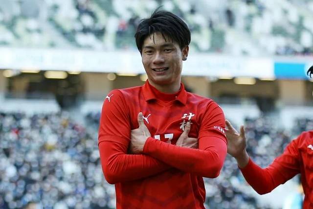 ボルシアMG加入の福田師王、U-19で8ゴールの衝撃デビュー