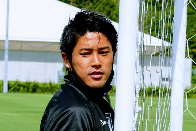 内田篤人が震えた小笠原満男の 主審威圧 エピソード この人 やべぇって思った サッカータイム