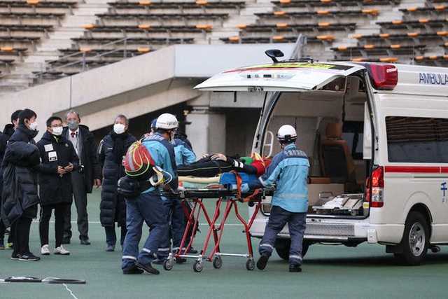 Jトライアウト　GK相沢ピーターコアミが相手選手と激突し救急搬送