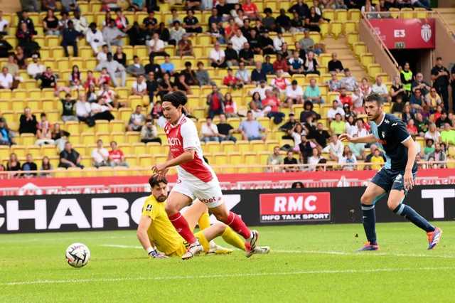 【サッカー】南野拓実、ライン際からの折り返しで先制点アシスト!…3発快勝のモナコが公式戦無敗を継続