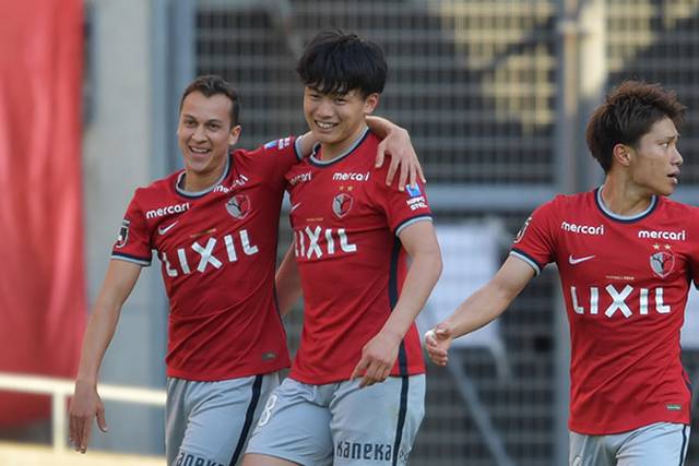 鹿島アントラーズ、磐田に3発勝利で連勝!上田綺世が2ゴール
