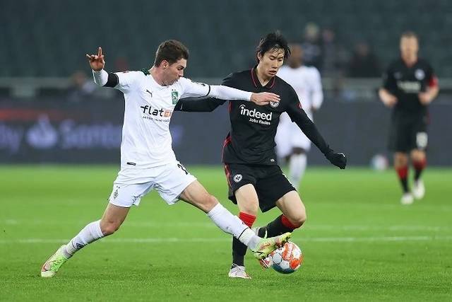 鎌田大地が今季リーグ戦初ゴール!フランクフルトの逆転勝利に貢献