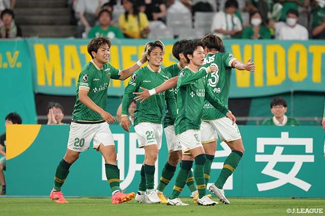 東京ヴェルディ、ホームで名古屋に完封勝利!翁長聖のゴールを守りきる【J1第19節】