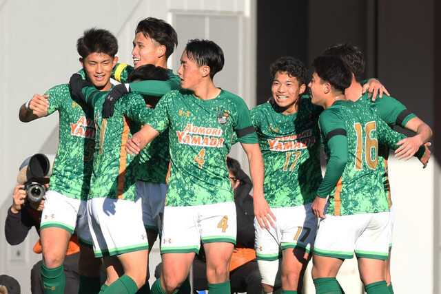 高校サッカー決勝で青森山田の 激しすぎる プレーが波紋 サッカータイム