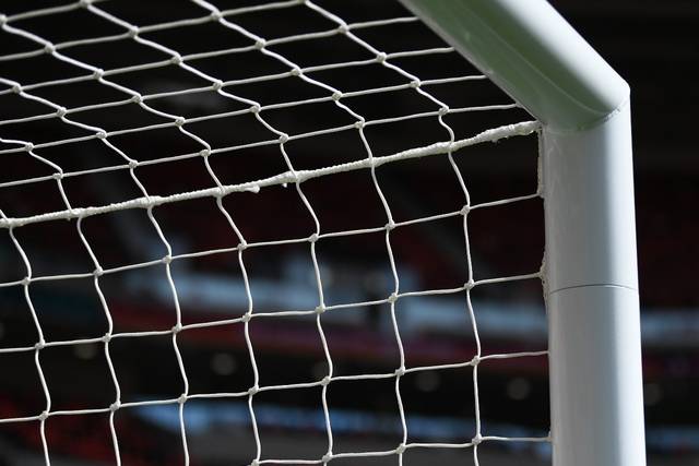 【サッカー】メキシコのサッカー選手が相手のお尻に指を突っ込み一発退場 同リーグ所属選手「ごく普通のこと」