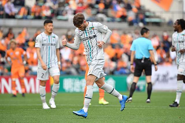 J1第2節 アビスパ福岡 終了間際に追いつき清水とドロー 後半atにサロモンソンがfk弾 サッカータイム